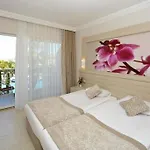Royal Garden Hotel 5*