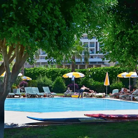 Royal Garden אלאניה
