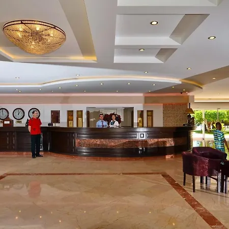 Royal Garden מלון 5*