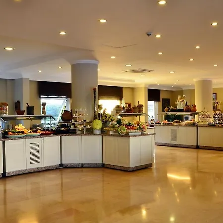 Royal Garden מלון 5*
