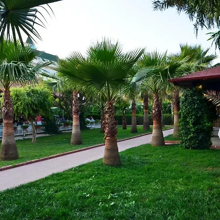 מלון Royal Garden אלאניה