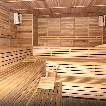 Готель Royal Garden