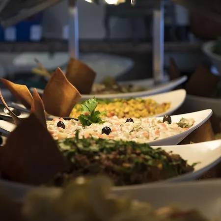 Готель Royal Garden 5*