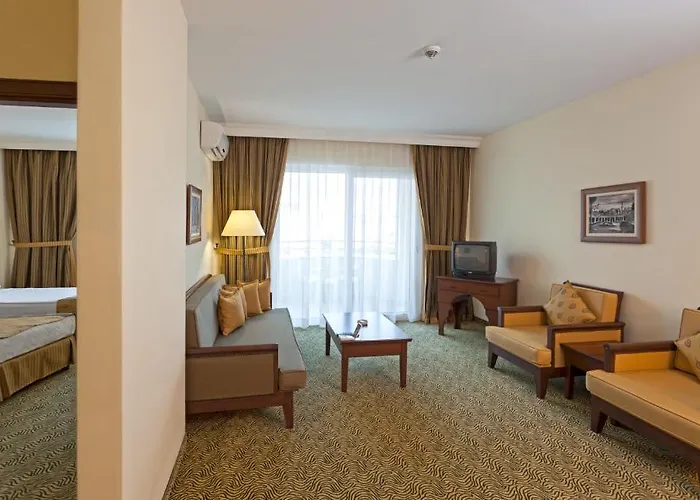 Hotell Royal Garden 5*