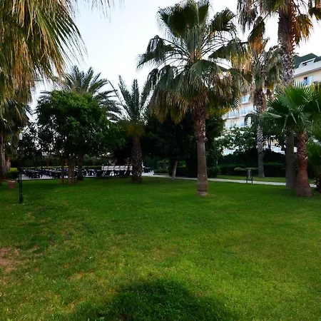 Royal Garden Hotel
